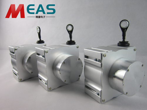 拉線式位移編碼器如何實(shí)現(xiàn)拉頭萬(wàn)向旋轉(zhuǎn)